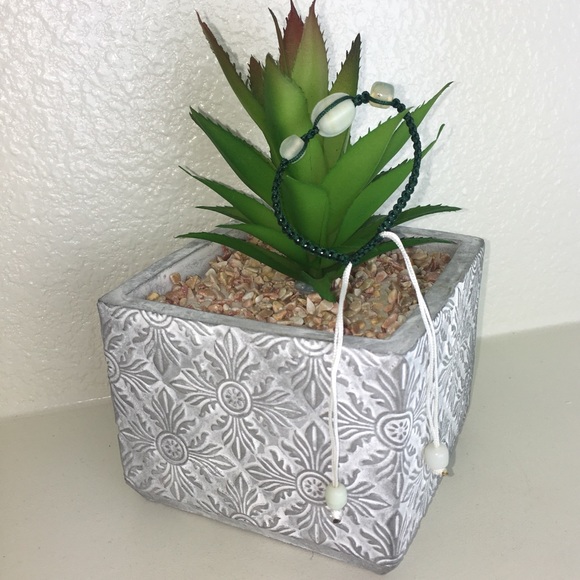 Handmade Chinese Knotting Bracelet W/ Glass Beads - Picture 6 of 8